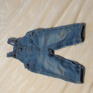 Baby B'gosh  overalls. Vestbak.Size 18 mts. GUC. Soft material. Stretchy Dental.